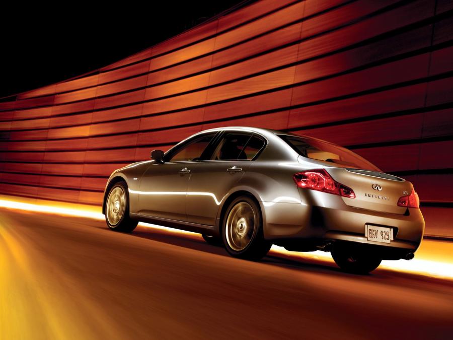  Infiniti G35 2006 года  (фото 8 из 17)